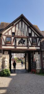 Village_Guillaume_Le_Conquerant - chambre d hotes - nathalie martin